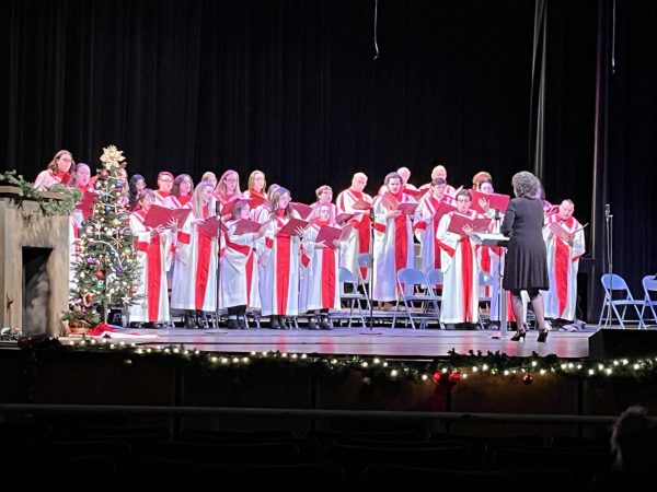 IU Kokomo Choir and Band bring holiday joy